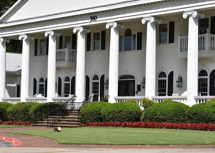 27 Holes Of Golf Surrounds The Home 101L